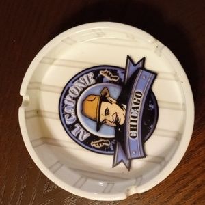 AL CAPONE CHICAGO ASHTRAY. 5 INCHES.